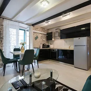 https://apartment-stone.splithotels.org
