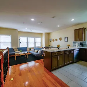 https://nice-3-bed-apartment-minutes-to-nyc.us-newyorkcity.com