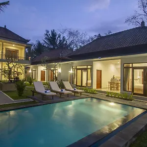 Ayu Shanti , Ubud Indonésie